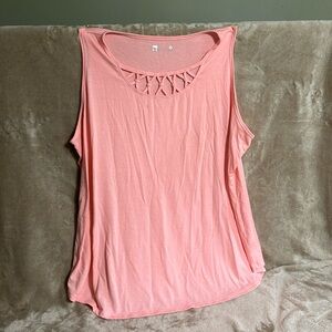 Xersion knit tank top  peach. Neck detail. 2X